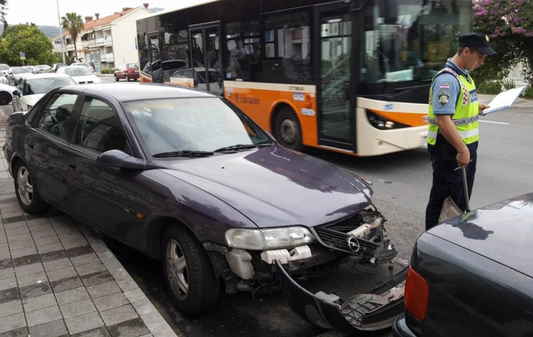 Još jedna prometna nezgoda, ovog puta u Ul. Iva Vojnovića