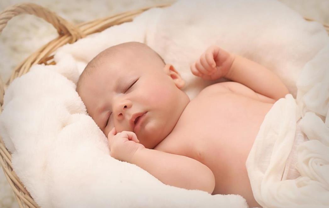 KAKO DIJETETU DATI IME? Lista najpopularnijih imena za bebe otkrila da roditelji vole serije i politiku