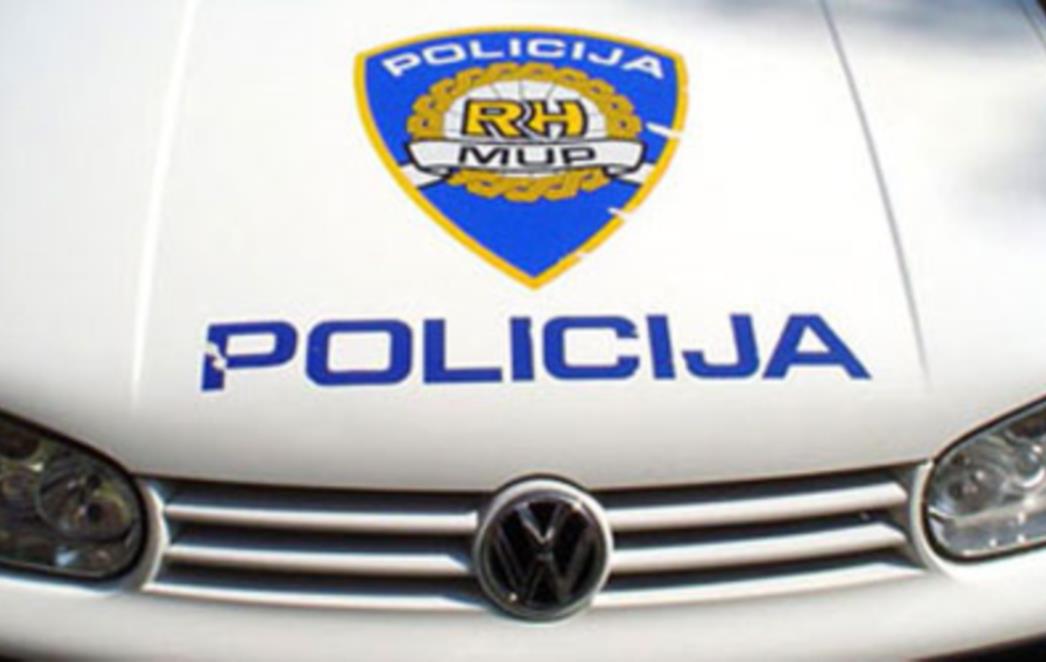 VIC DANA: Razgovaraju dva policajca...