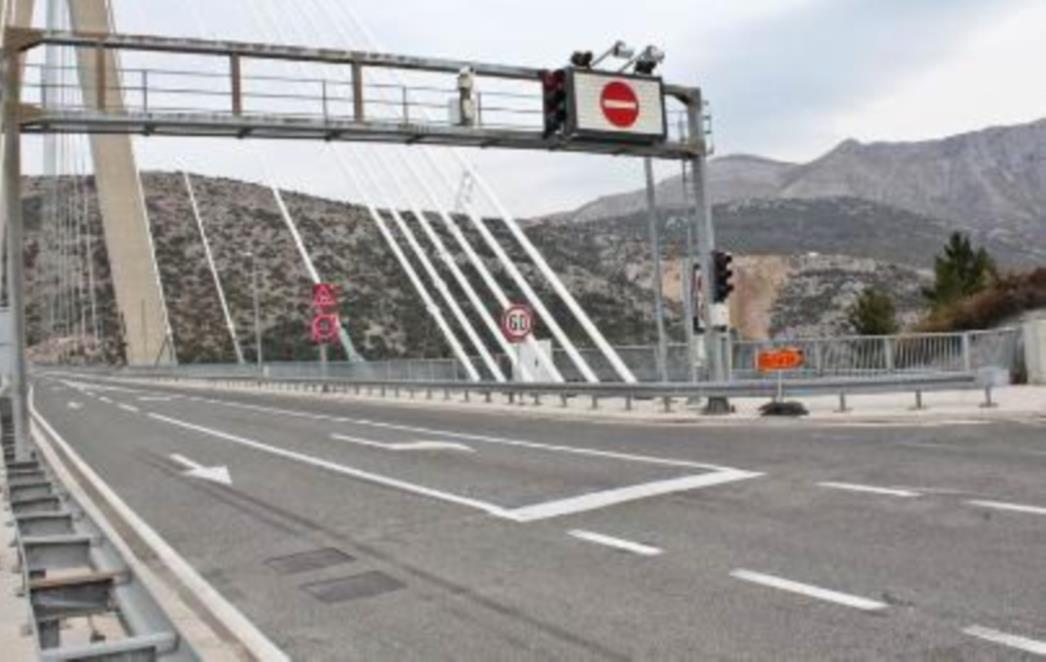 PROMETNA NESREĆA U DUBROVNIKU: Automobilom udario u most 