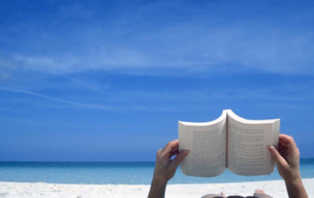 Šest razloga za čitanje na plaži