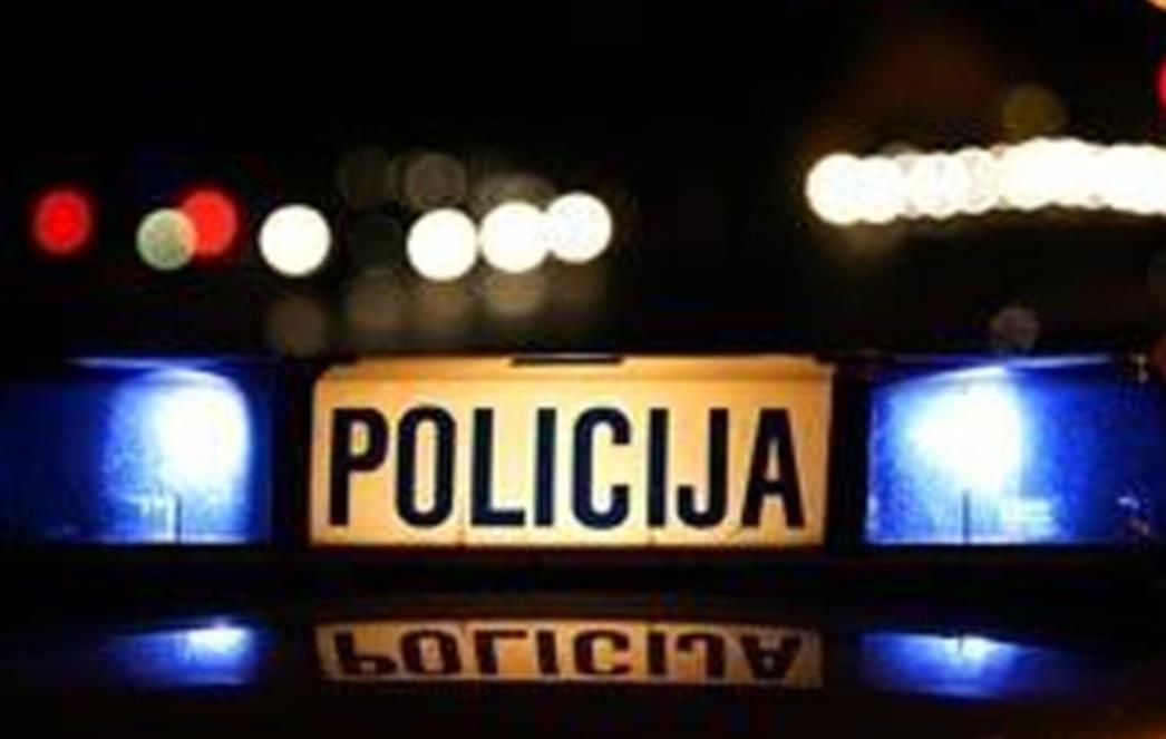  Sudar tri vozila u Zatonu, jedna osoba teže ozlijeđena 