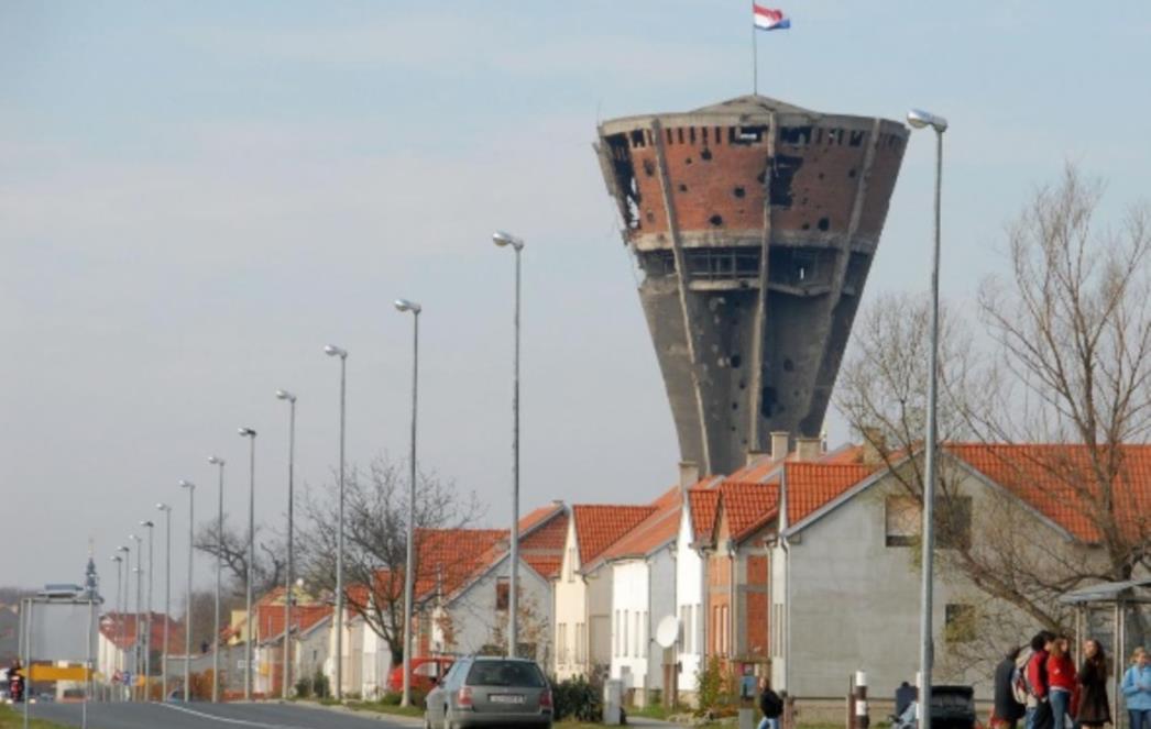 VUKOVAR UOČI TUŽNE GODIŠNJICE: Kako o njemu razmišljaju njegovi stanovnici /VIDEO/