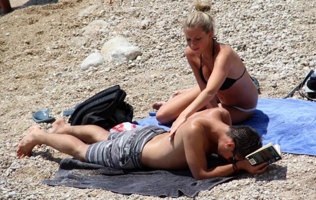 KONAČNO LJETO: Morske radosti na Banjama! /FOTOGALERIJA/