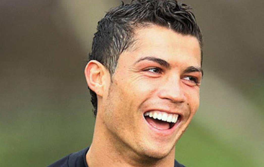 Ronaldo je 'ljepotan bez mozga koji je loš u krevetu'