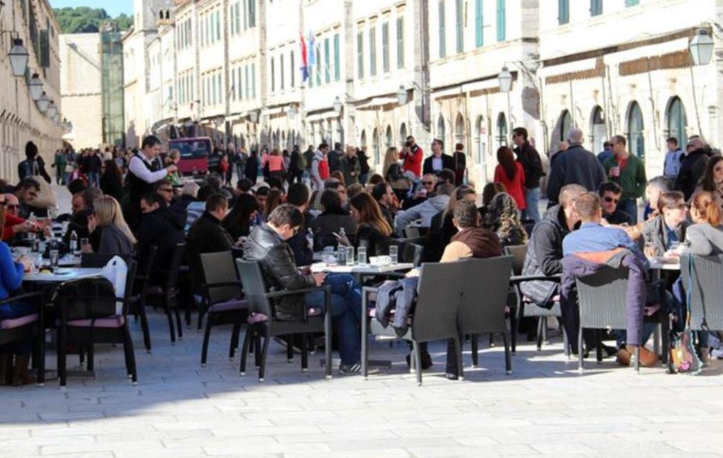 Dvojica Zagrepčana 'preveslali' Dubrovčane za više od 98 tisuća kuna!