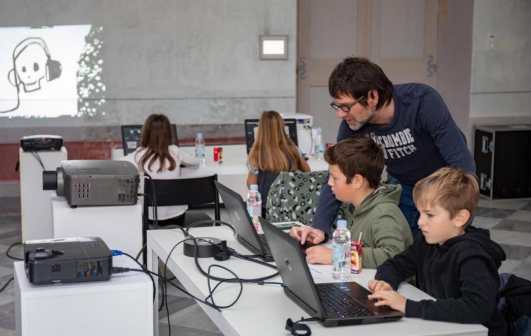 Održana video radionica Resolume Arena za djecu u Kabogi (FOTO)