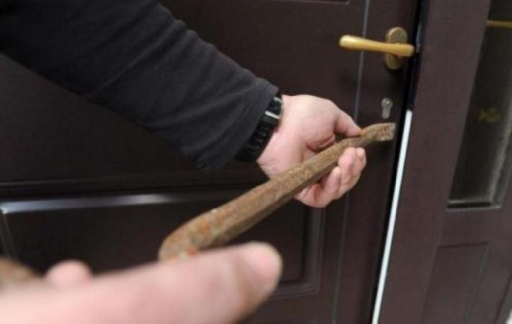 DUBROVNIK: Muškarac iz Karlovca provalio u apartman i opljačkao Talijanke dok su spavale