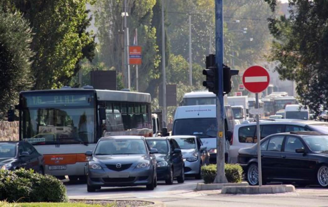 POČEO JE PRODUŽENI VIKEND: Od ranog jutra prometni kaos u Dubrovniku (FOTOGALERIJA)