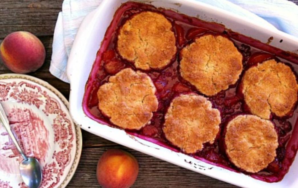 RECEPT DANA: Cobbler s breskvama i malinama
