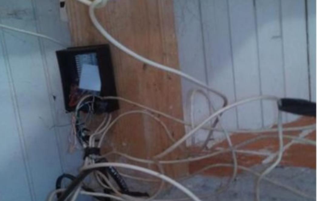 Evo kako monteri Hrvatskog telekoma 'sjajno' obavljaju svoj posao  (FOTO)