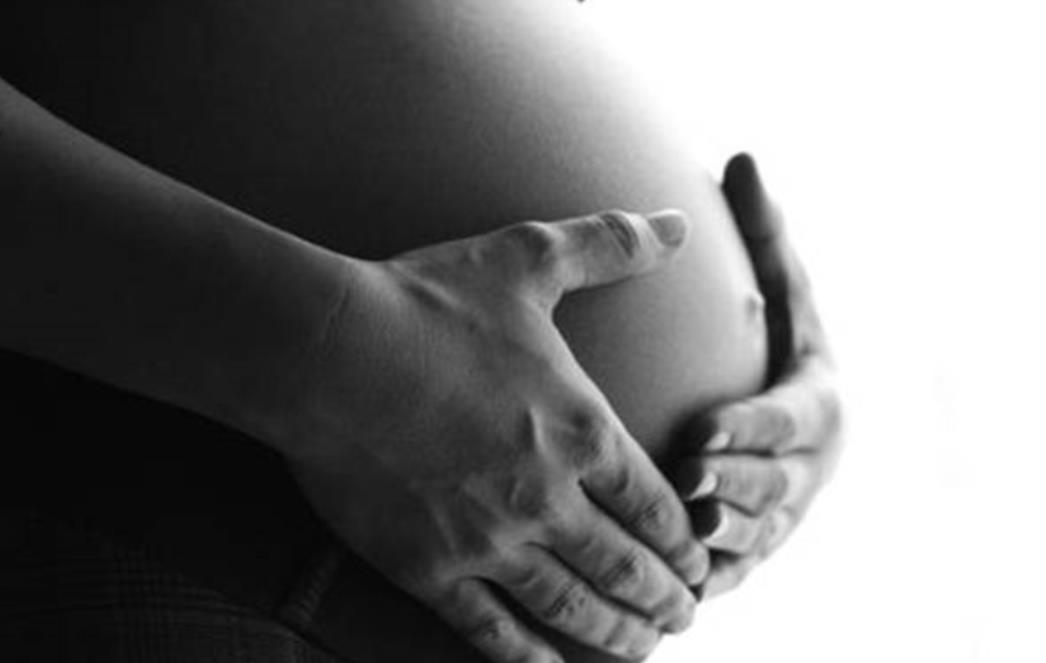 Građani protiv zabrane pobačaja, najveću potporu reviziji dale - žene!