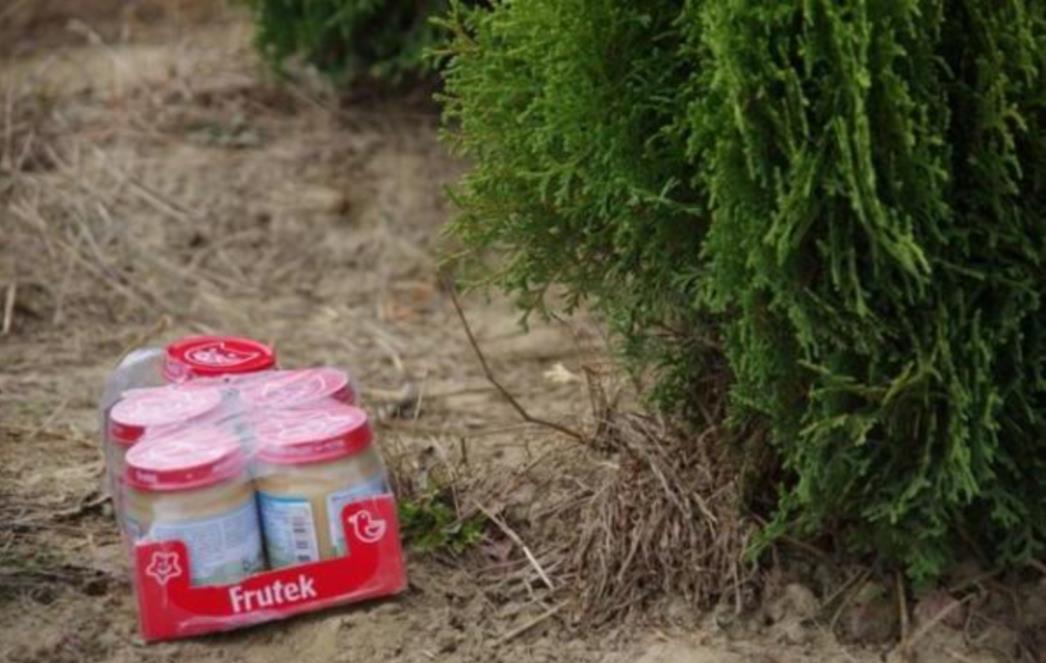 Donacije u žbunju: Izbjeglice u Podravini odbacile kašice, hranu, vodu