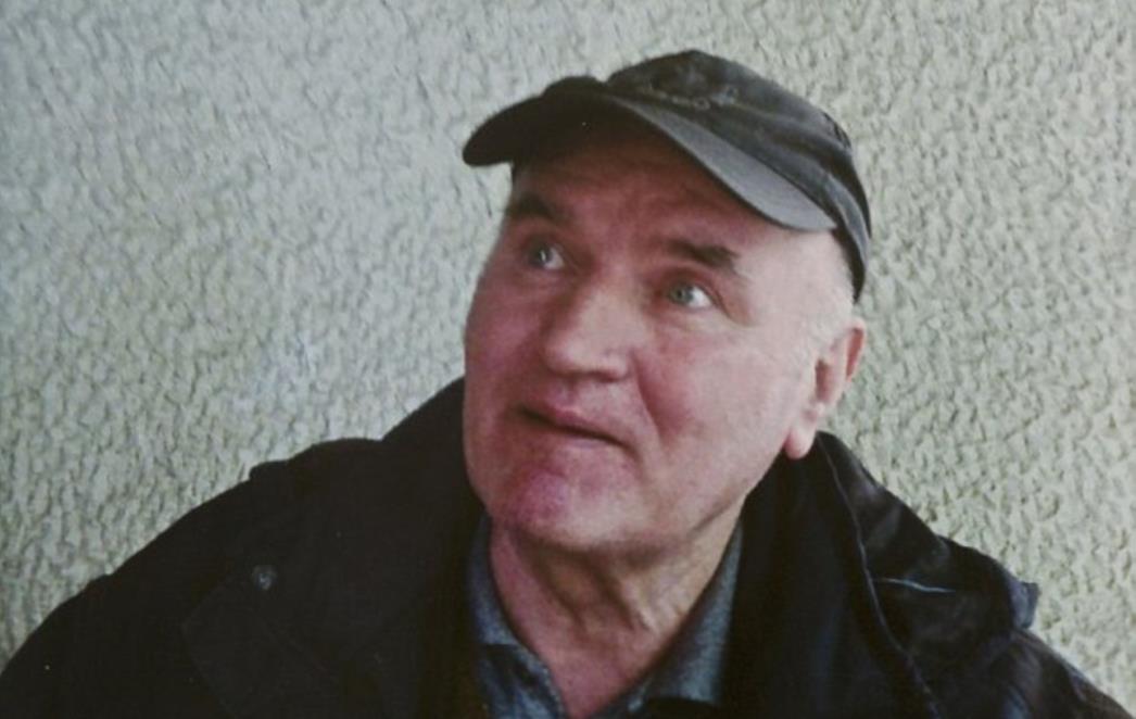 Mladić uhvaćen u rutinskoj, neplaniranoj akciji, želi na grob kćerke koja se ubila