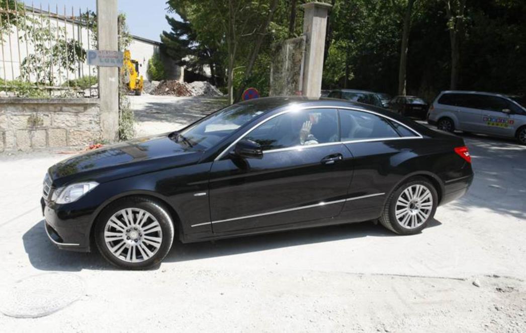 VIC DANA: Mujo i Mercedes