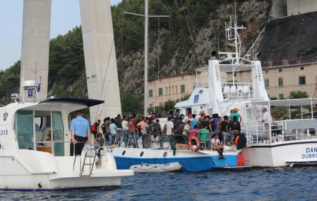 Imigranti se javili obiteljima putem Skypea, još se ne zna kamo s njima