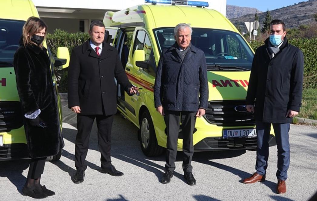 ZA BLATO I KORČULU: Gotovo milijun kuna za dva nova vozila hitne