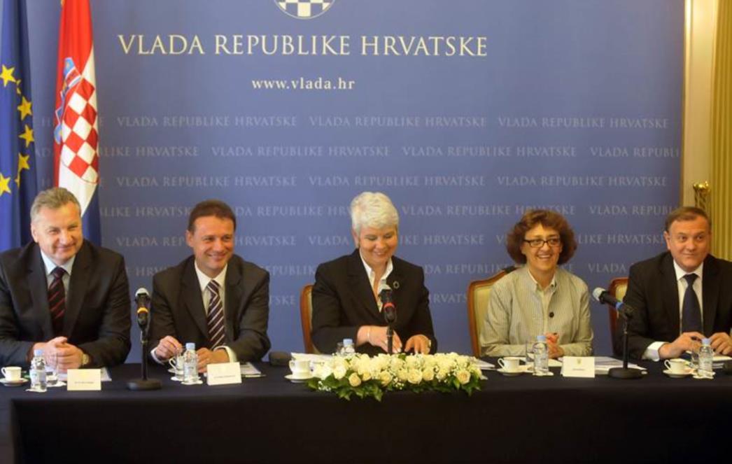 Kosor: Da je Milanović češće bio na poslu znao bi što je u izvješću