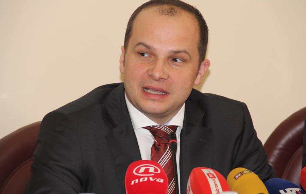 MINISTAR HAJDAŠ DONČIĆ: Koncesionari plaža sami će odlučivati o tome tko će se na njima kupati!