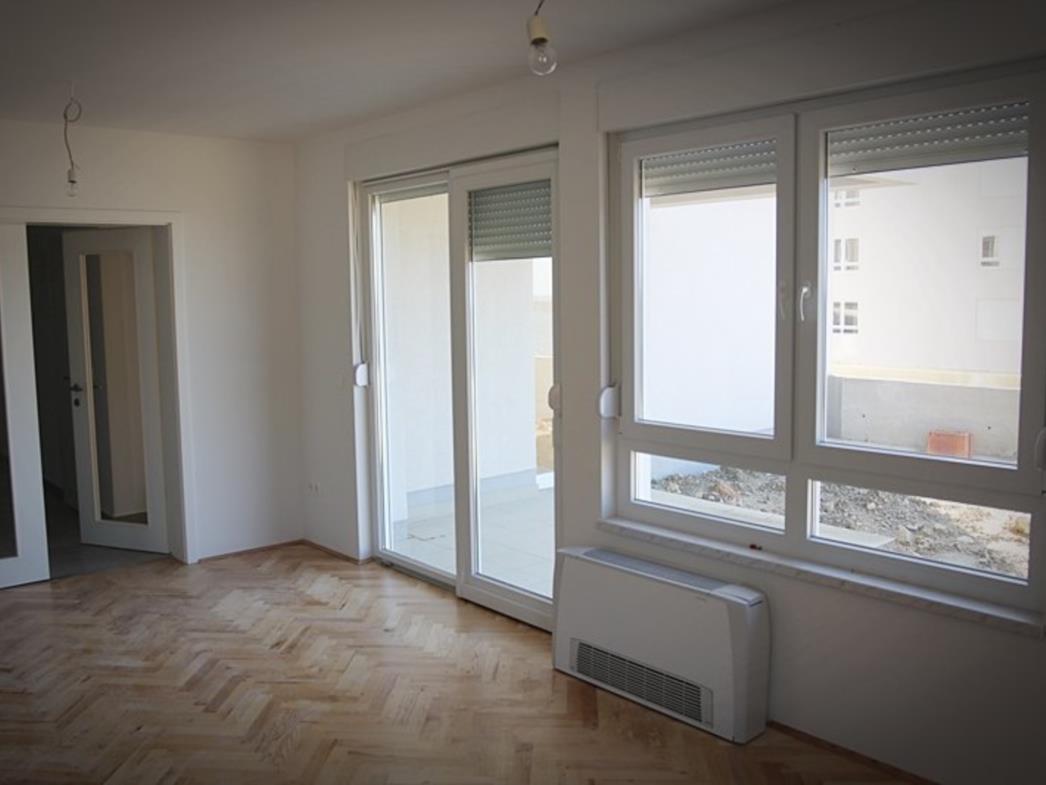 KUPUJE SE GOTOVINOM Zbog inflacije sve se više novca ulaže u nekretnine