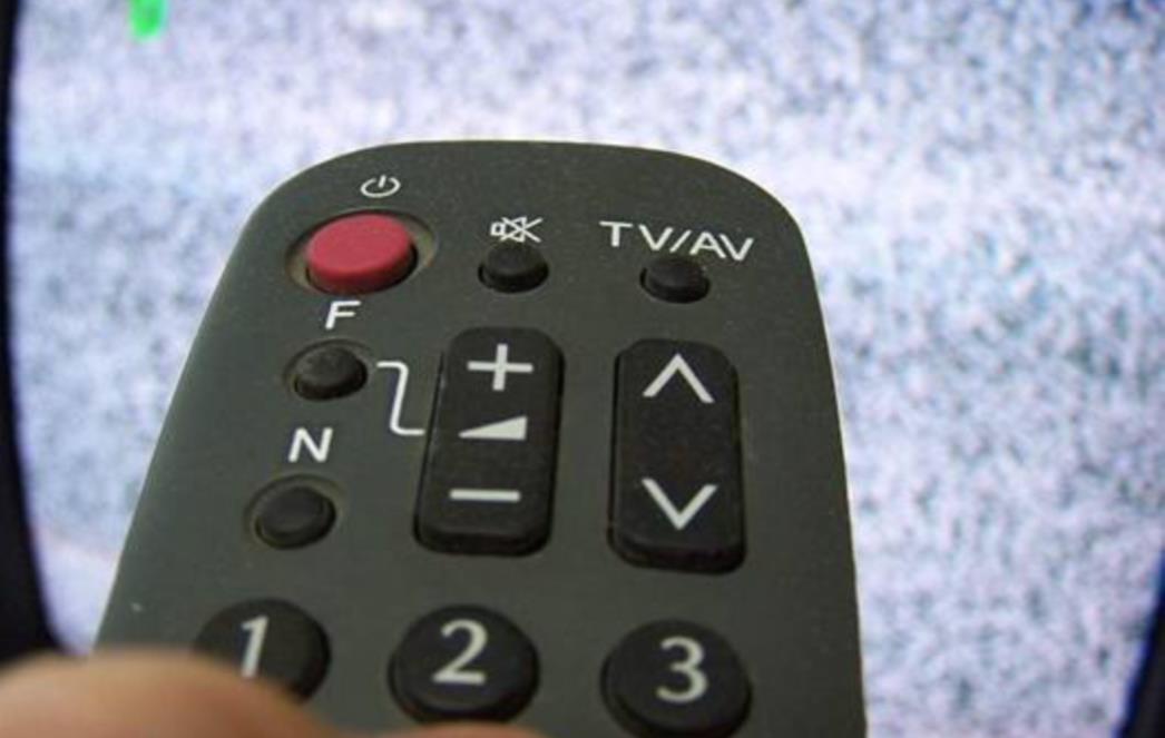 VIC DANA: Mujo i televizor
