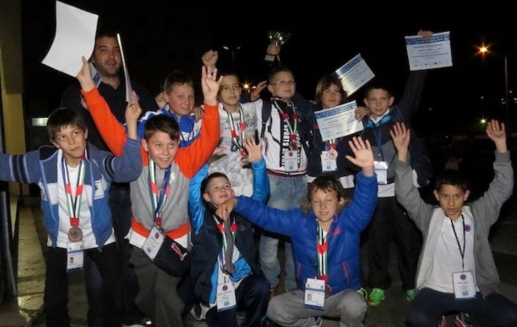 PONOSNI ZBOG OSVOJENE BRONCE: Mali Jugaši vratili se iz Dubaia u Dubrovnik, bilo je nezaboravno!