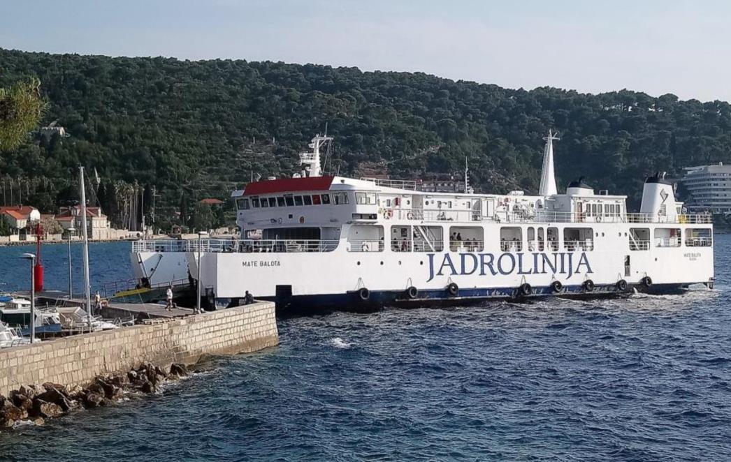 BROD POSTIRA U KVARU Liniju za Lopud i Suđurađ preuzima trajekt Mate Balota, a za Kalamotu brod Europa