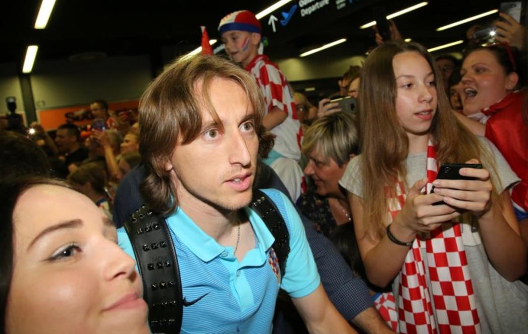 ‘BESKRAJNO SAM TUŽAN’: Luka Modrić poslao poruku koja će dirnuti sve hrvatske navijače!