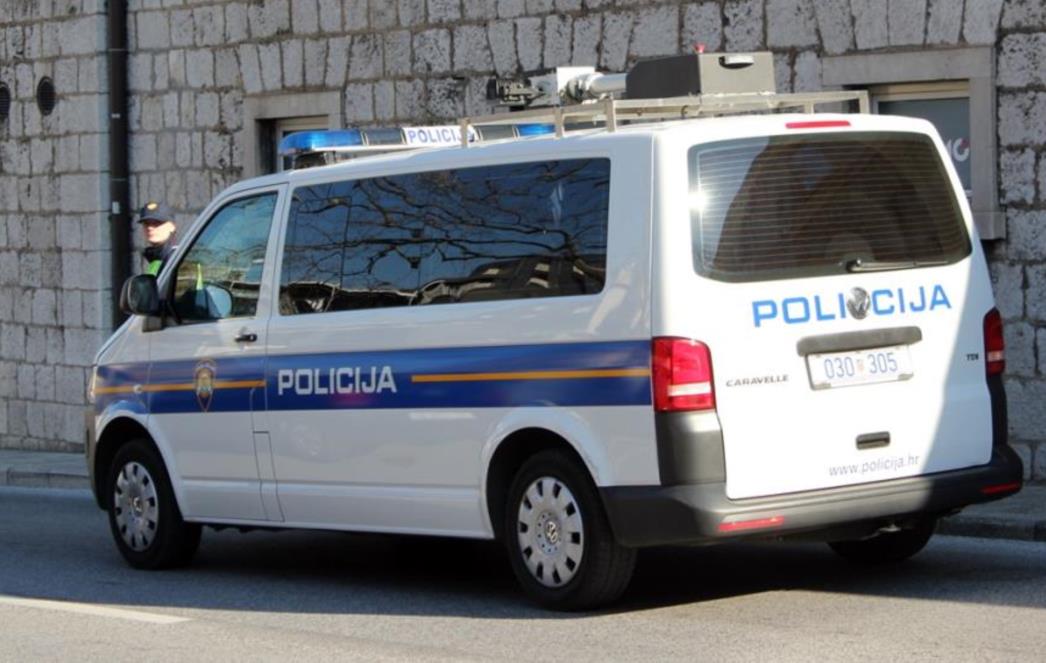 Vozač iz Ploča oštetio ljude za 5500 kuna