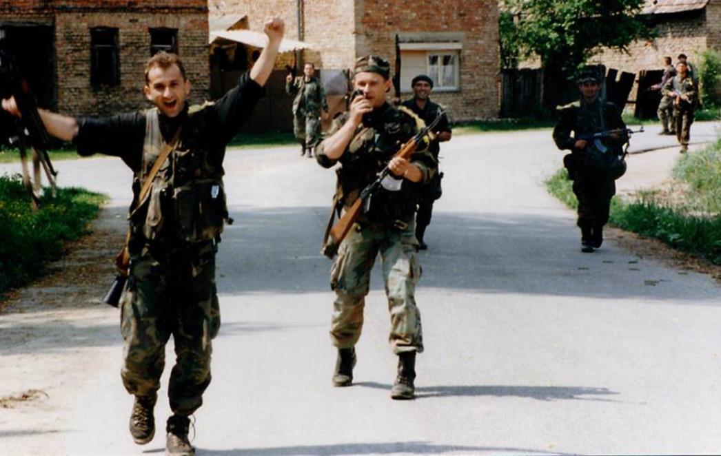 Najpoznatija fotografija iz Bljeska: Svi su je vidjeli, no, malo tko zna što se dogodilo 15 minuta nakon što je snimljena 