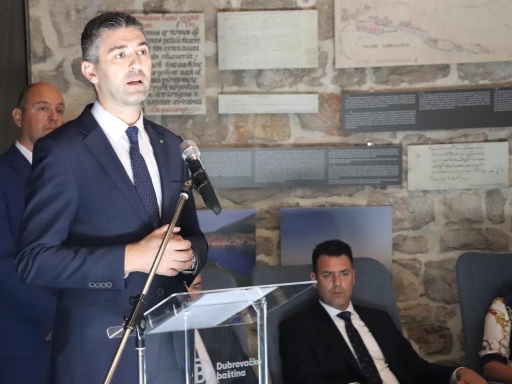 Gradonačelnik na konferenciji ''Ponovni uzlet avioturizma''