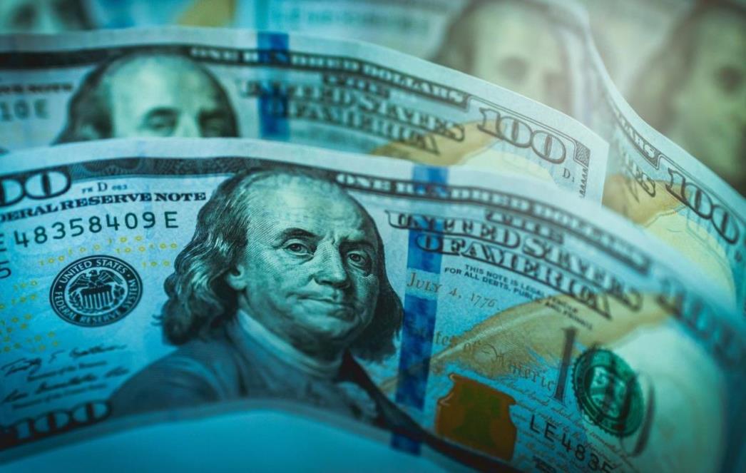 Dolar oslabio peti tjedan zaredom, euro najjači u gotovo dvije godine