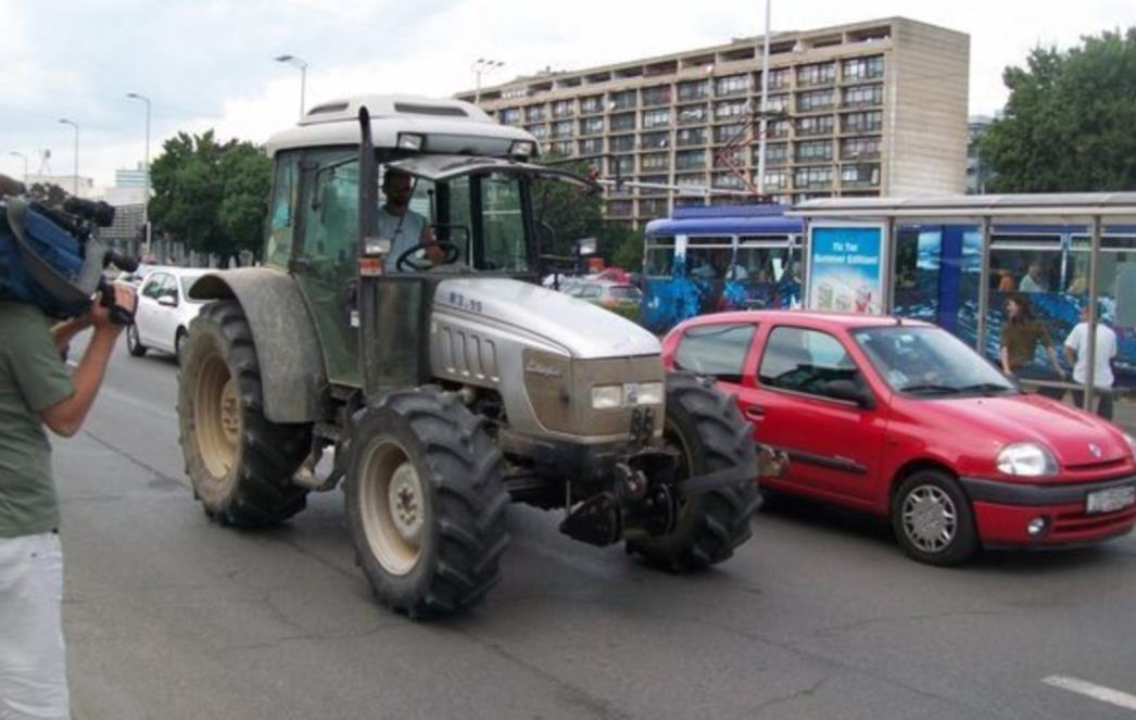 IDIOTIZAM: Seljaci se bune zato što im je dobro