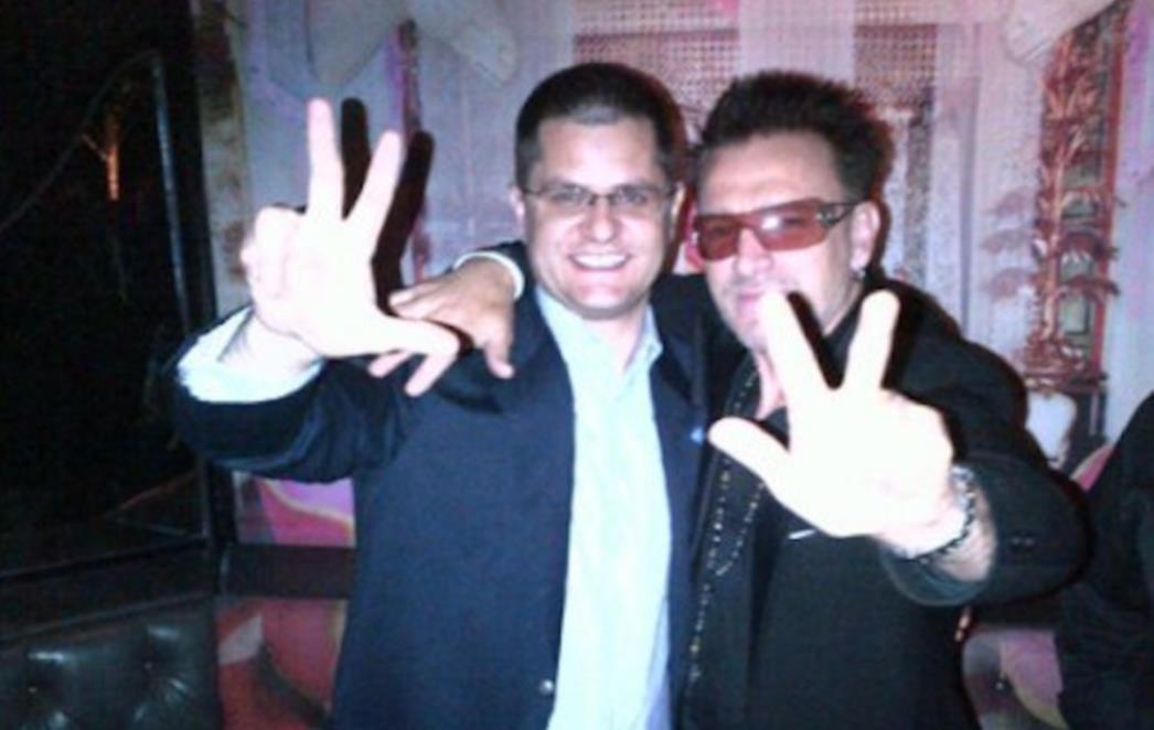  Vuk Jeremić se fotografirao uz lažnog Bona Voxa!