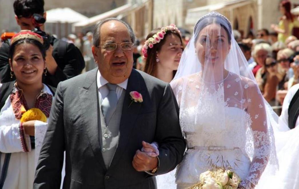 LUKSUZNO VJENČANJE U DUBROVNIKU: Fabiola  Beracasa zablistala, evo tko je sve 'uhvaćen' na Stradunu! /FOTOGALERIJA/