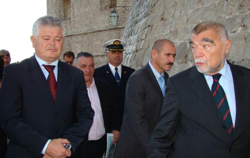 Milka Mesić zaradila je 33 tisuće, a kupila stanove za čak 1,8 milijuna kuna!