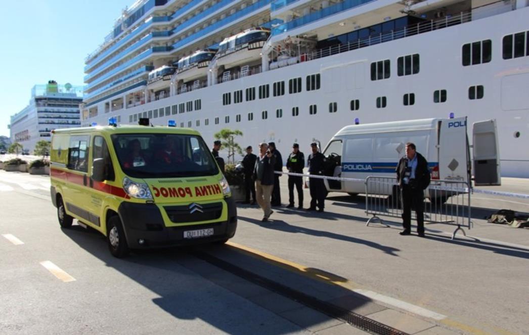 NI VRUĆINA, NI ZIDINE U Dubrovniku postoji samo jedna opasnost zbog koje turisti stalno stradavaju