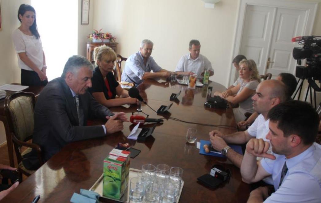 Potpisani ugovori o dodatnim medicinskim timovima u turističkoj sezoni