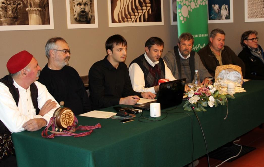PREDSTAVLJEN PROGRAM  KONAVOSKIH MIRISA BOŽIĆA: 'Dođite u Konavle i ne gledajte u takujinu da ima krupnoga, nama je dovoljno i sitno' 