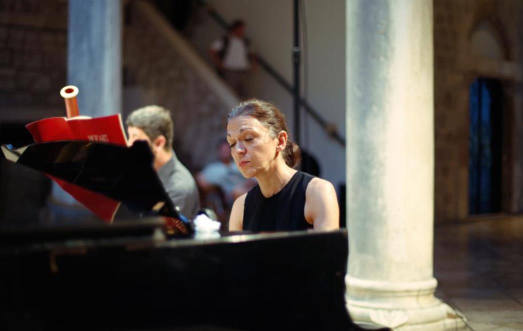 DSO NAJAVLJUJE: Koncert u atriju Kneževa dvora!