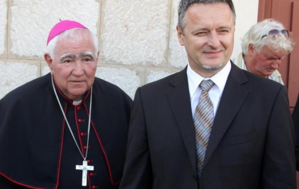 KOJA PROFESIONALNA SRAMOTA I KOJI UDAR ZA ZDRAV RAZUM ČITATELJA: Hrvatski biskupi će MOŽDA biti umirovljeni?