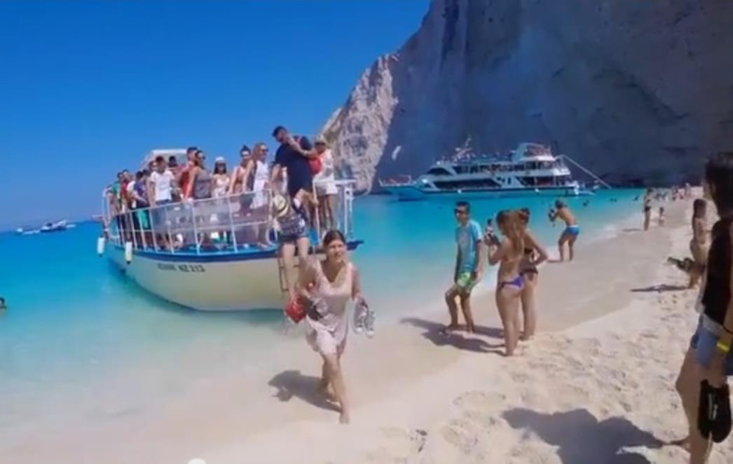 KAD DUBROVČANI ODU NA EKSKURZIJU: Pogledajte kako su se gimnazijalci zabavljali u Grčkoj /VIDEO/