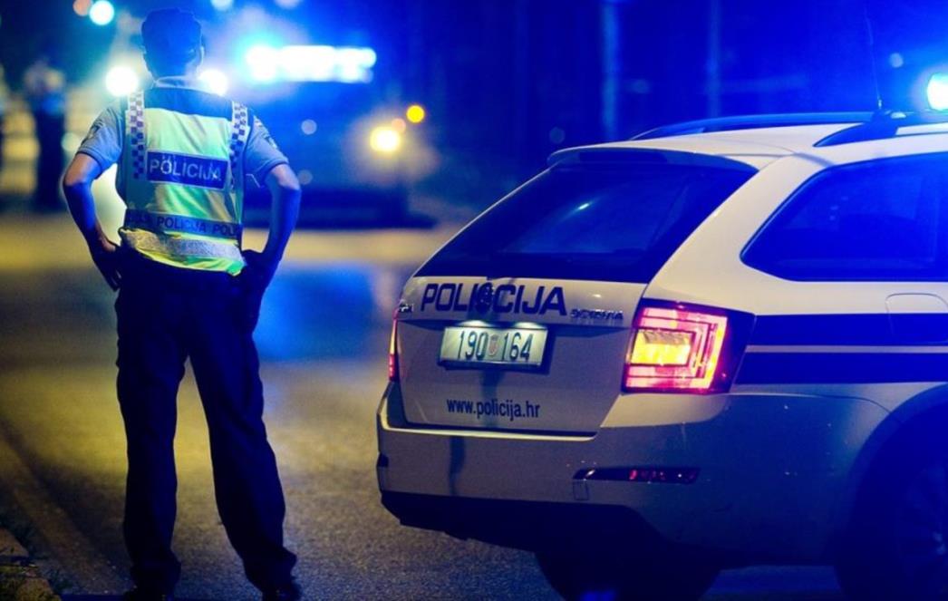PREVRNULO SE VOZILO U KONAVLIMA Maloljetnica (17) zadobila ozljede opasne po život