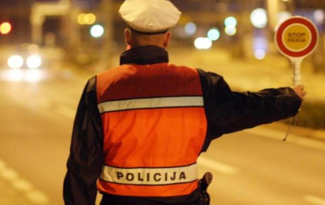 Dubrovnik: Uhvaćen s neregistriranim motociklom bez dozvole i kacige