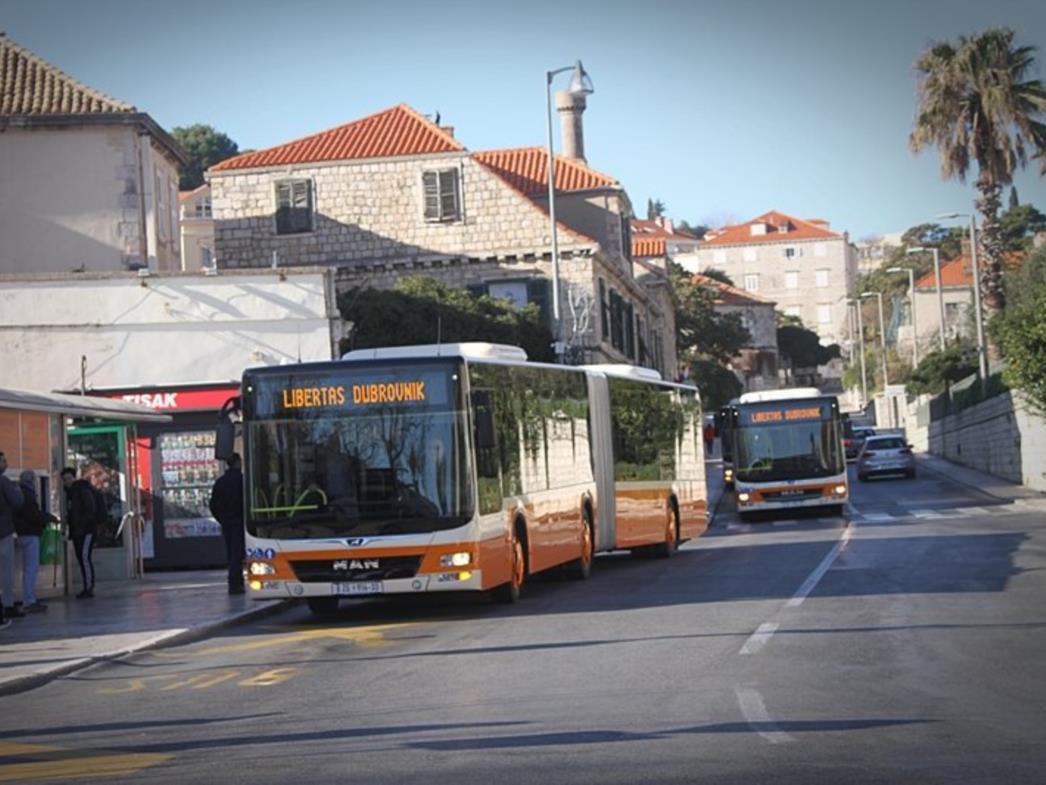 Najavljeno poskupljenje autobusnih karata i revizija besplatnih pokaza