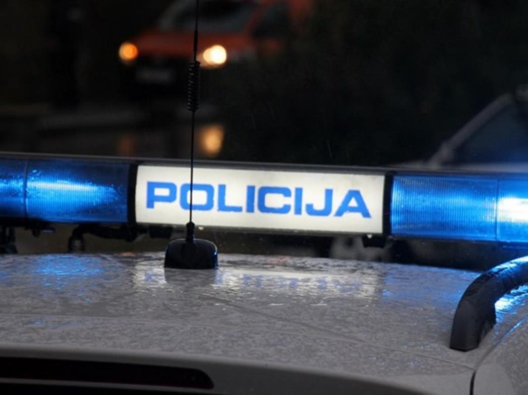 U prometnoj nesreći teže tjelesne ozljede zadobio 66-vozač osobnog vozila