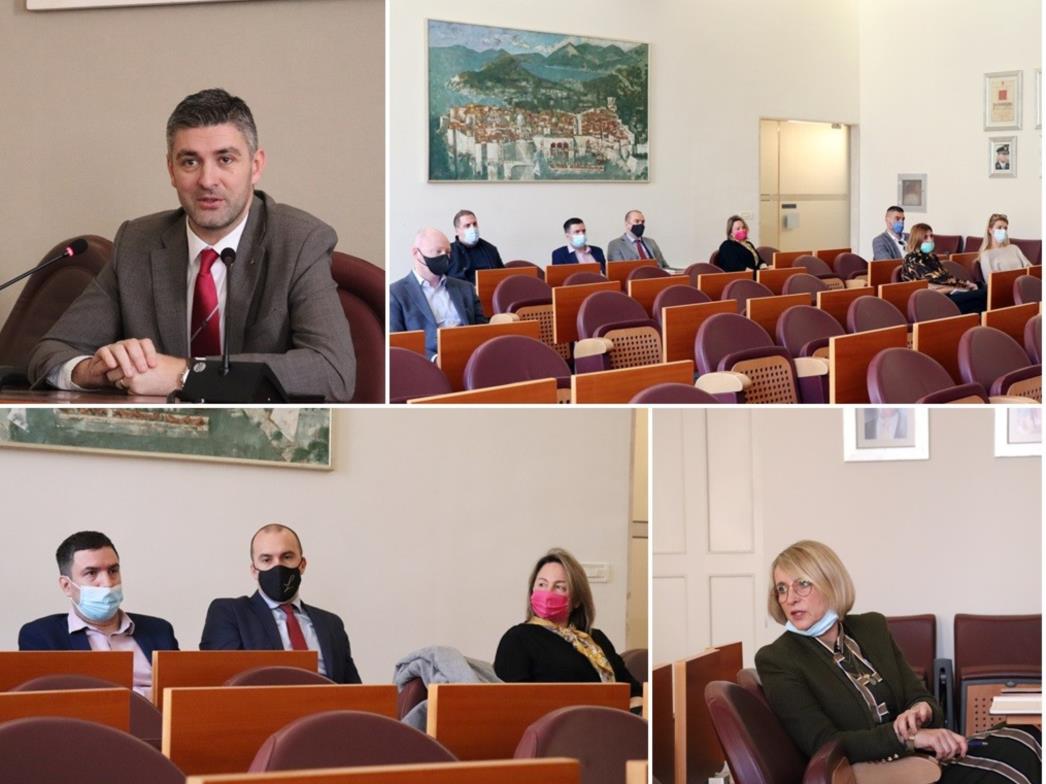 Gradonačelnik s dubrovačkim hotelijerima o sezoni 2022.
