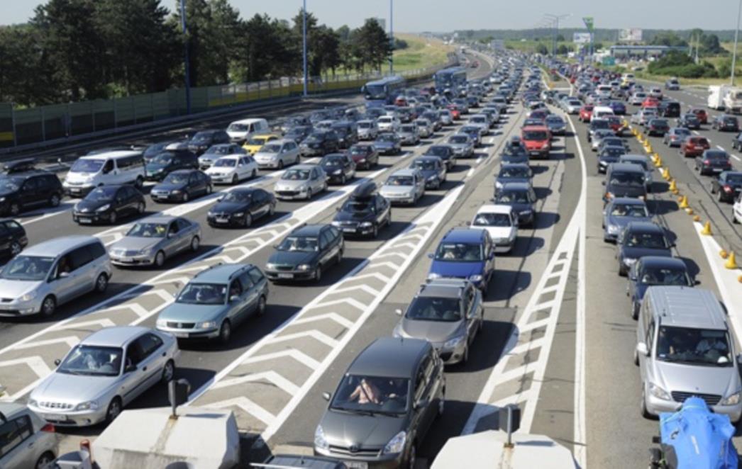 HAK: Gužva na svim cestama prema moru