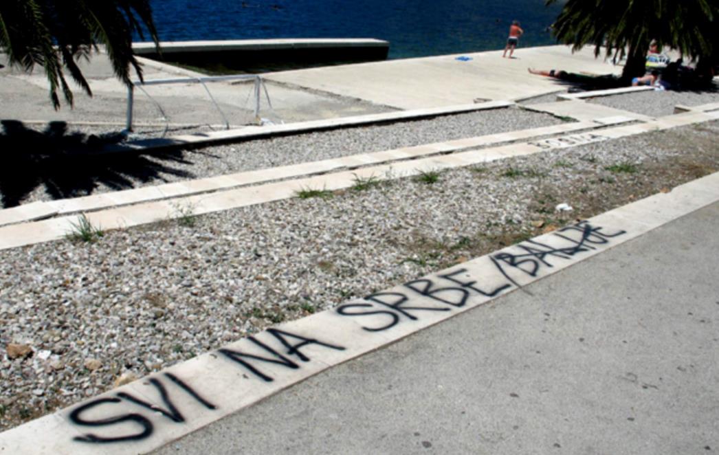 Grafiti uvredljivog sadržaja u Neumu: 'Svi na Srbe i balije'