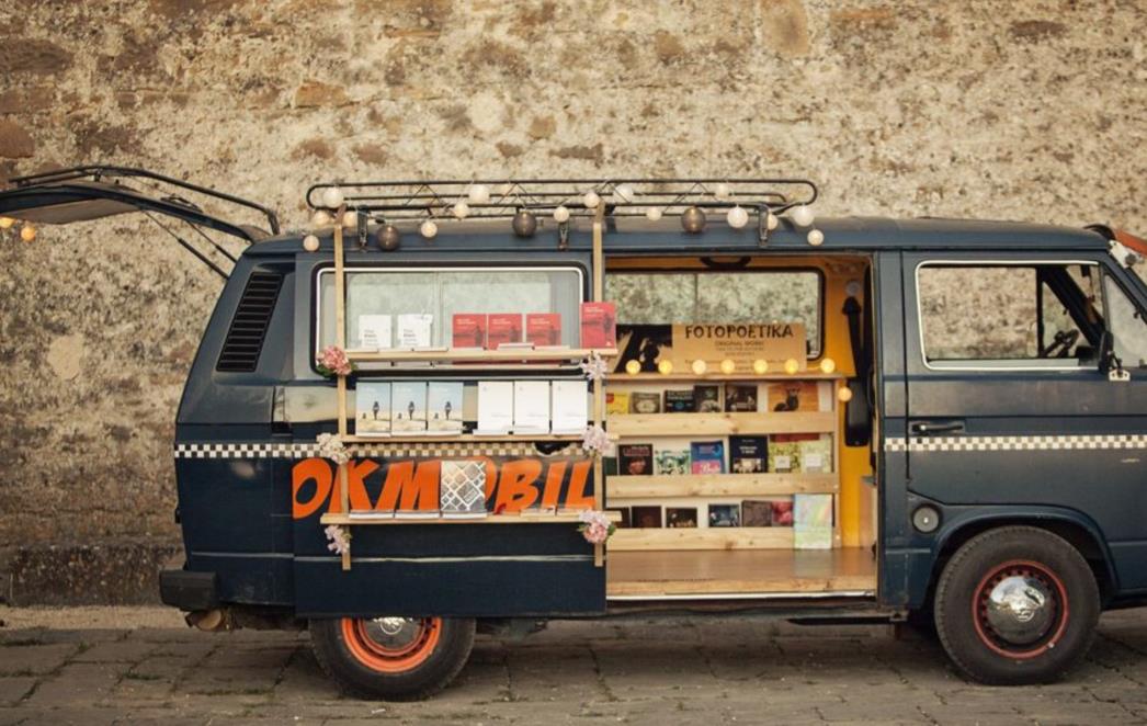 Bookmobil – razmjena knjiga i druženje s Majom Klarić